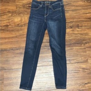 American eagle blue jeans!